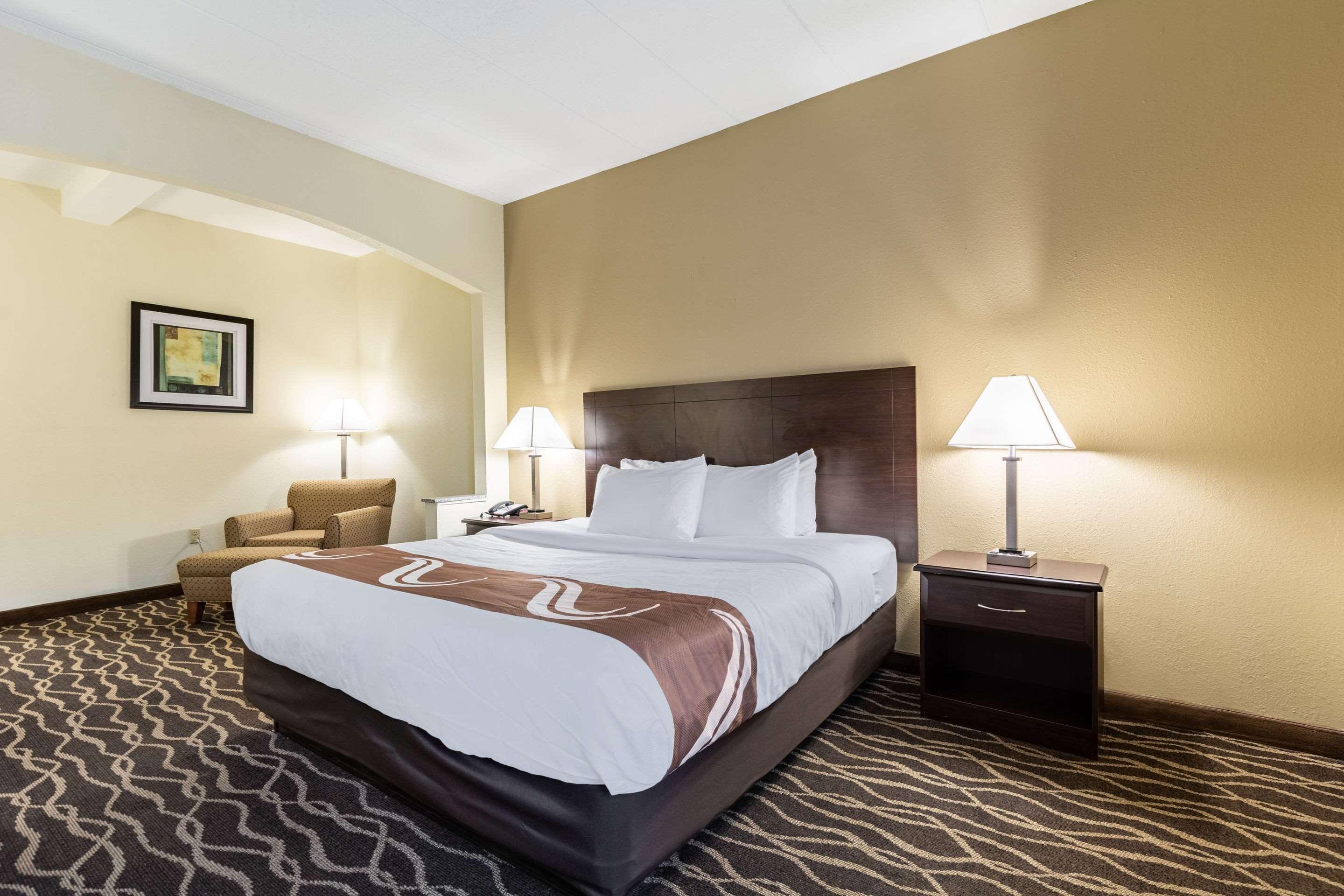 Quality Inn & Suites Southport Индианаполис Экстерьер фото