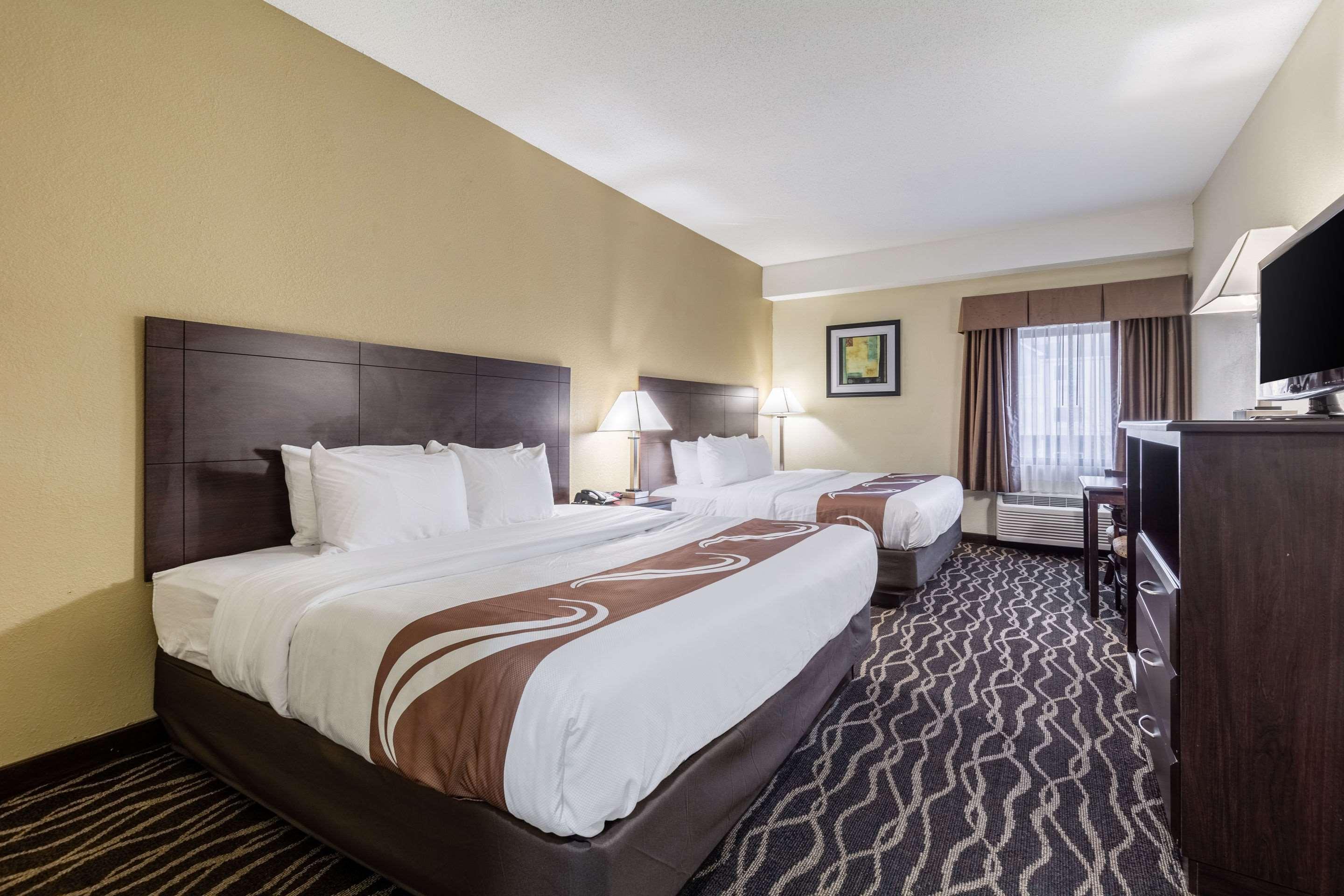 Quality Inn & Suites Southport Индианаполис Экстерьер фото