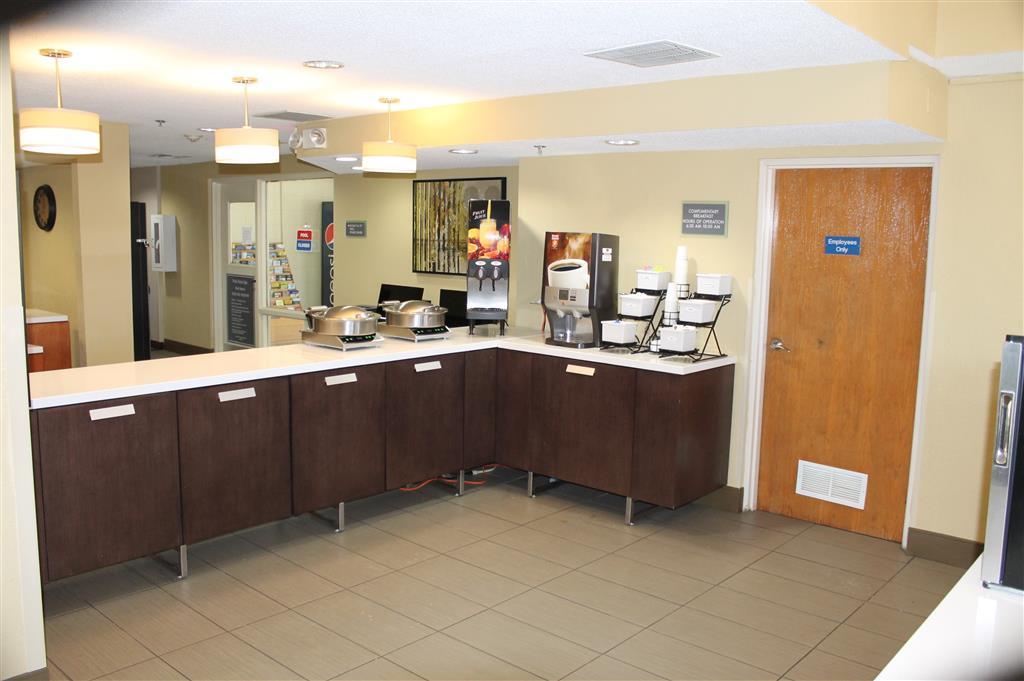 Quality Inn & Suites Southport Индианаполис Экстерьер фото